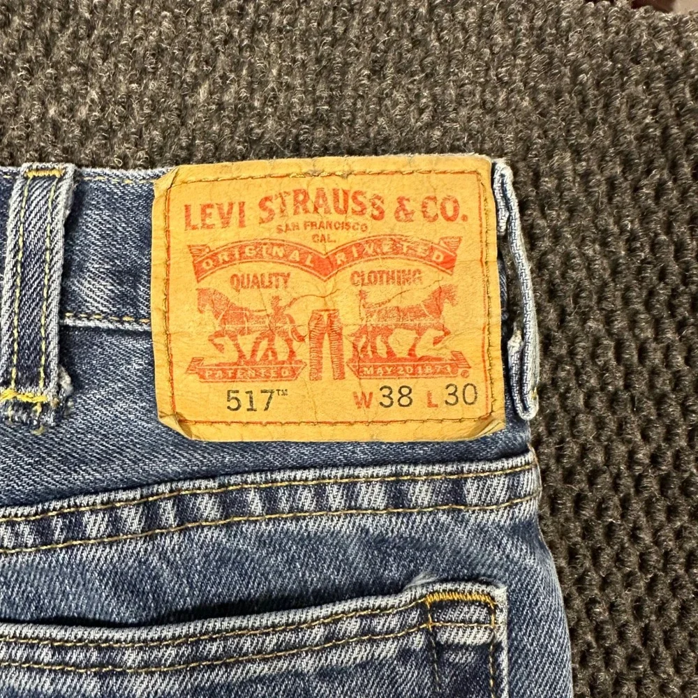 Levi's 517 Bootcut Jeans Mens 38x30 Blue Medium Wash Denim Cowboy (Fit 37x30)